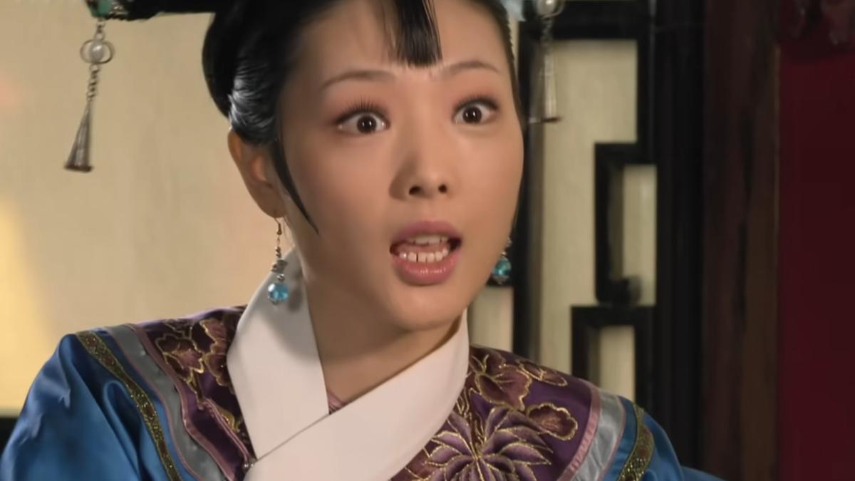  崔漫莉 